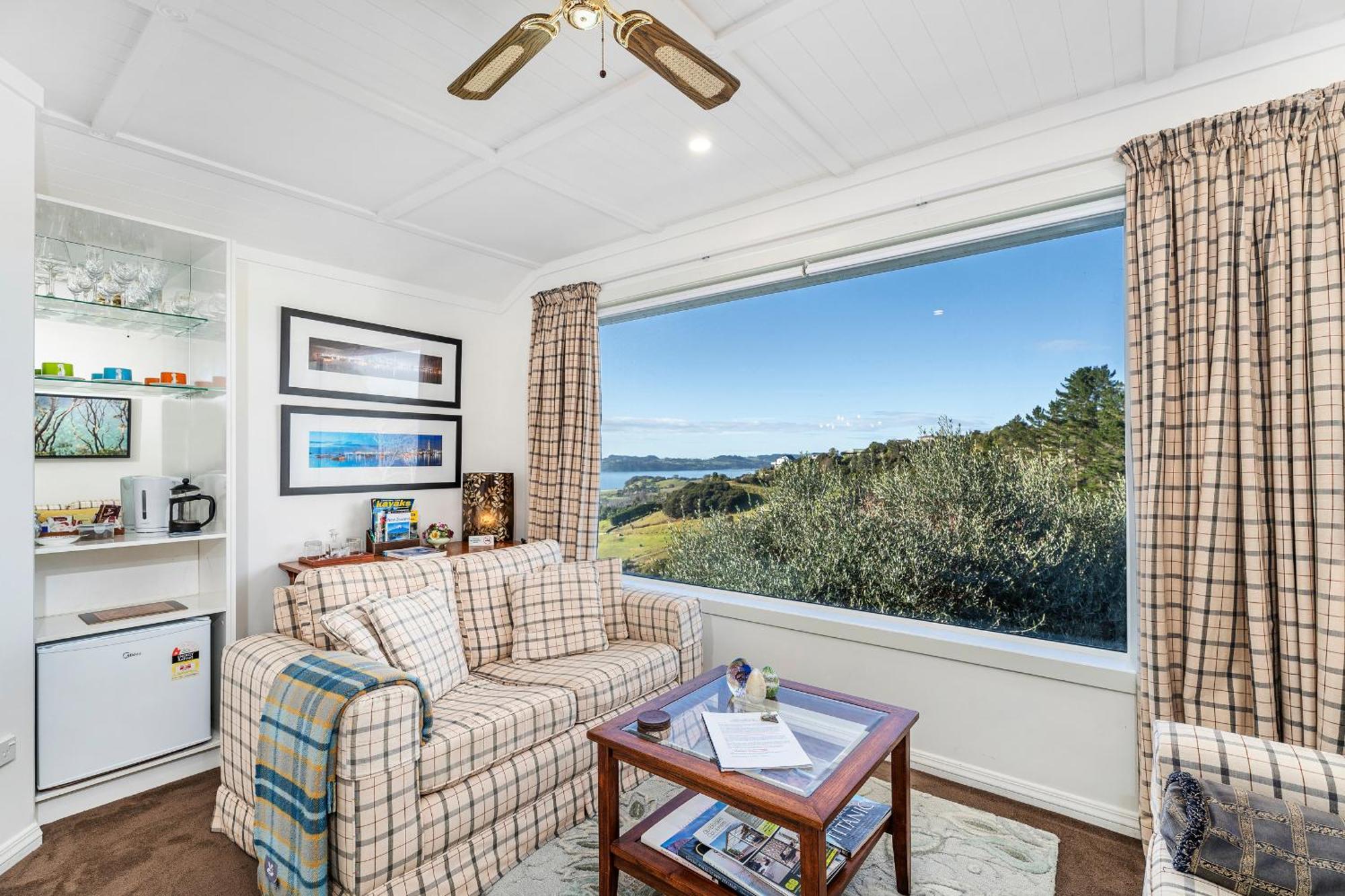 Bayview Valley Lodge Bed & Breakfast Whitianga Εξωτερικό φωτογραφία